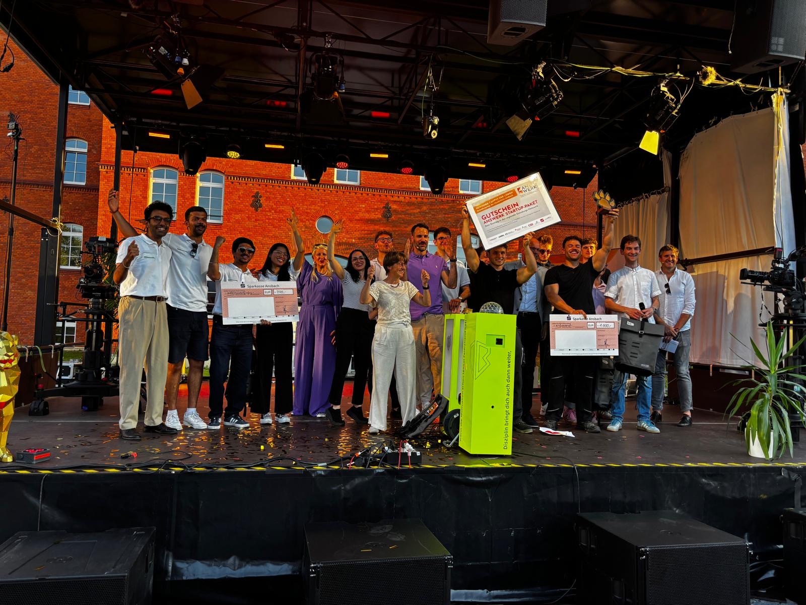 WerkUp Team auf der Bühne beim Campus der Löwen 2026